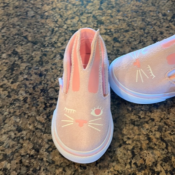 VANS Pink bunny suede slip on shoes. NWT - Picture 6 of 15